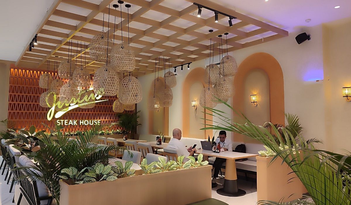 interior-justus-steakhouse-lebak-bulus