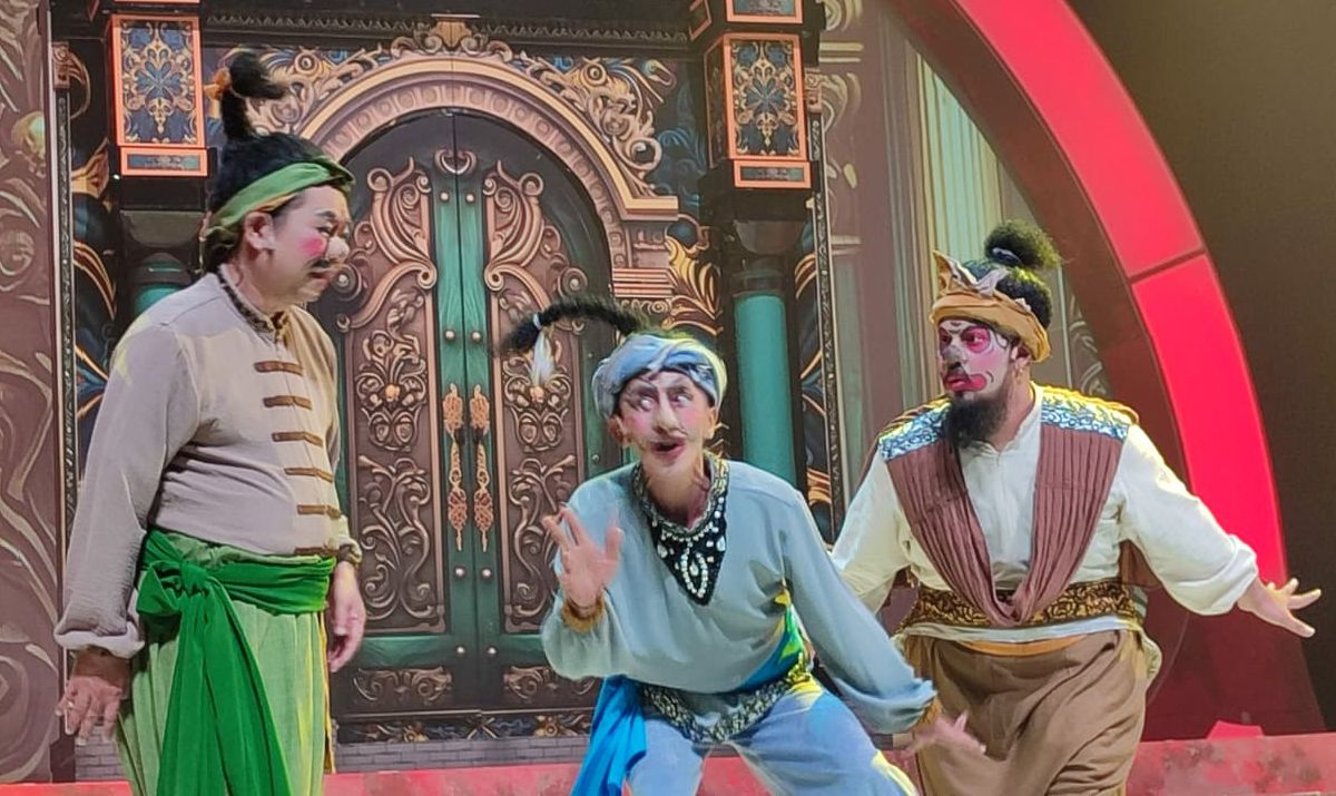 petruk-gareng-bagong-mencari-semar-teater-koma