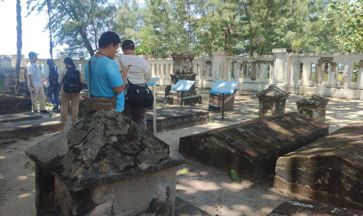 makam-bersejarah-pulau-onrust