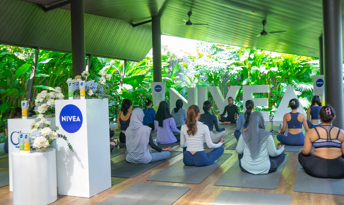 nivea-vitamin-body-serum-yoga-class-launching
