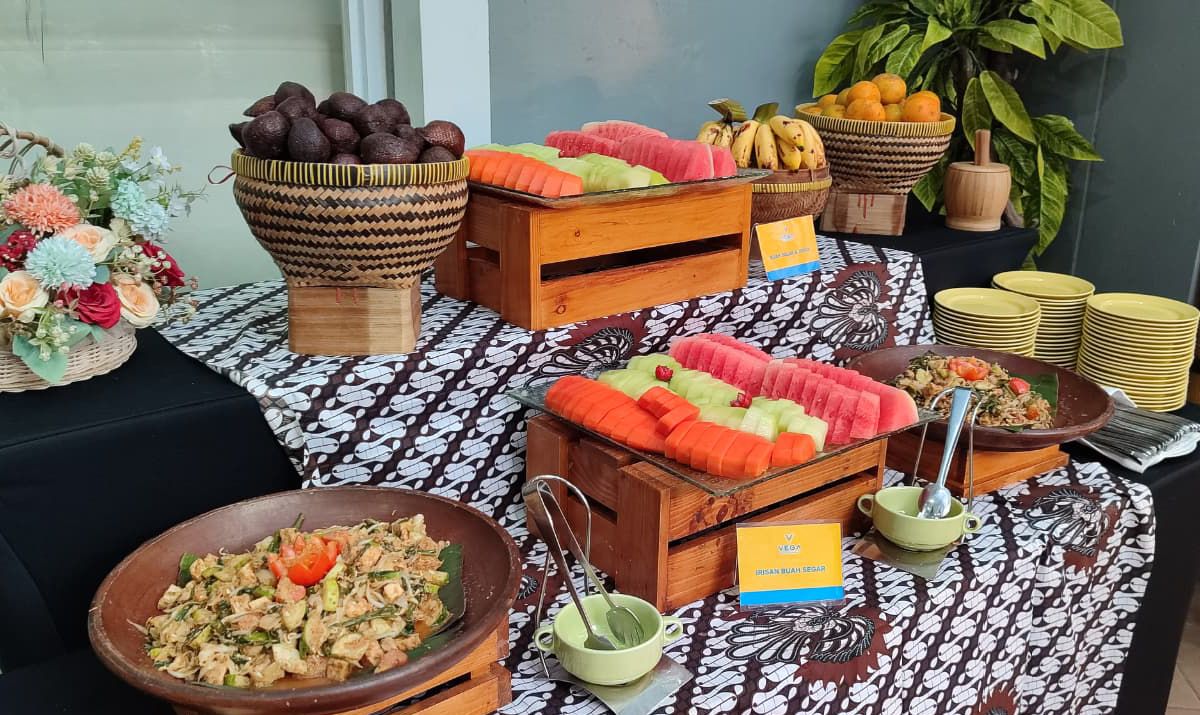 lotek-jogja-buffet-aneka-buah-segar-iftar-ramadan-2026-vega-hotel-gading-serpong