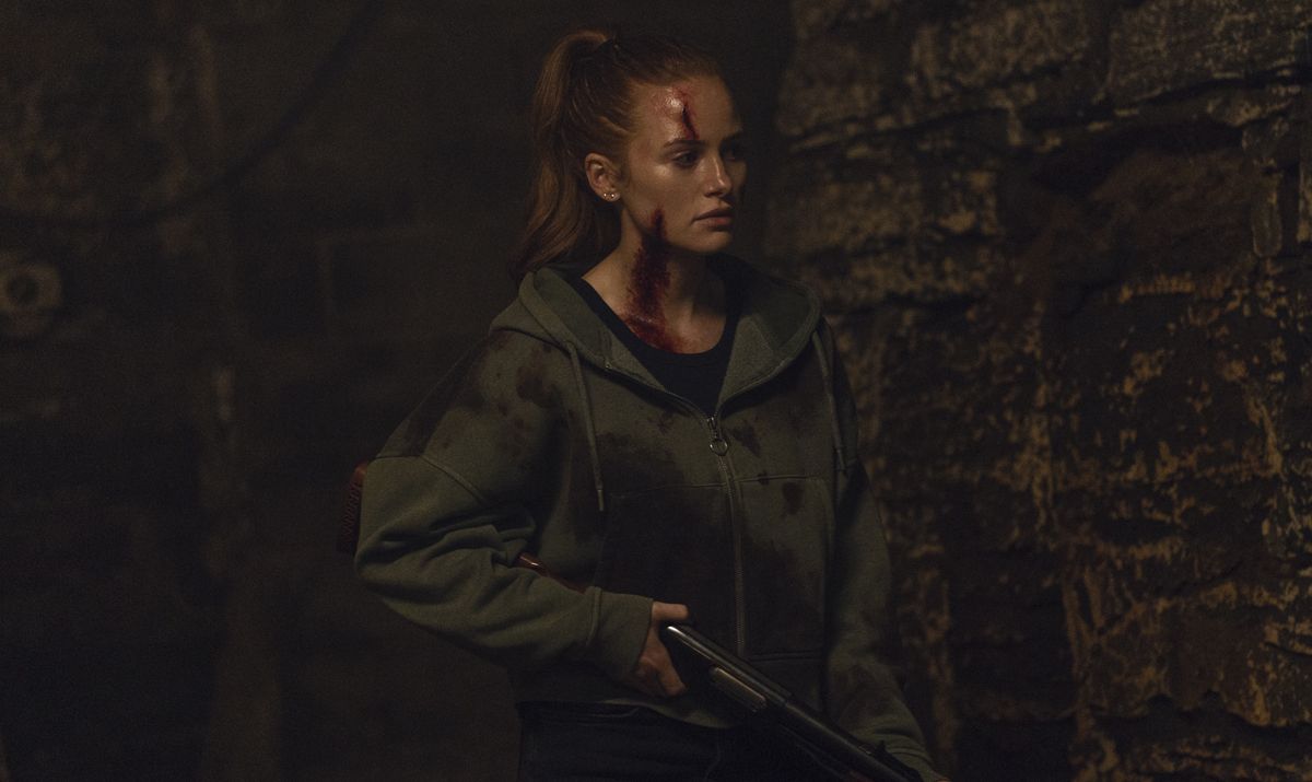 maya-madelaine-petsch-the-strangers-chapter-3