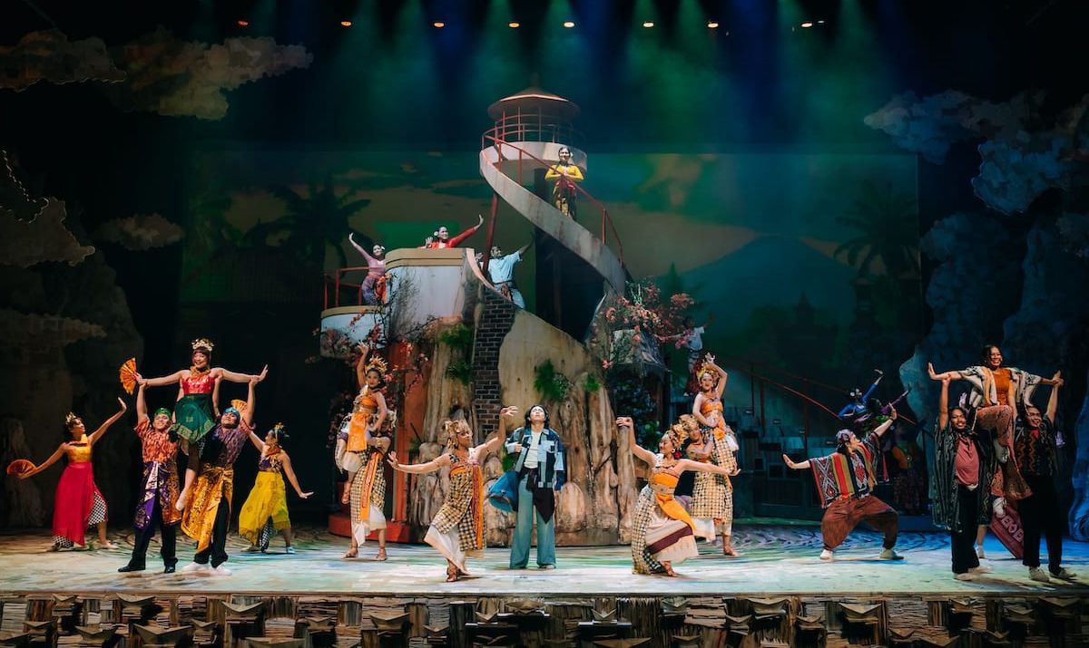 musikal-perahu-kertas-budaya-indonesia