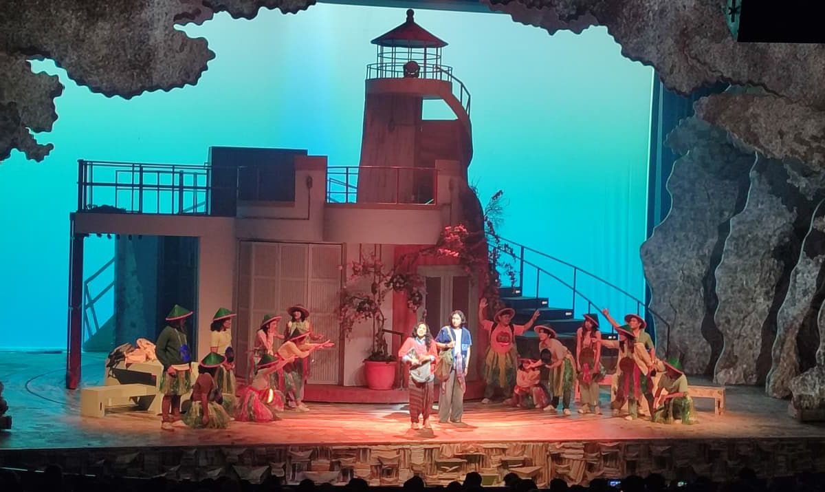 panggung-musikal-perahu-kertas-jakarta