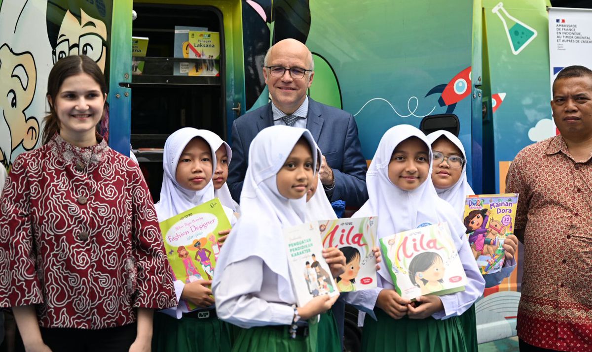 aktivitas-anak-di-perpustakaan-keliling-bimo