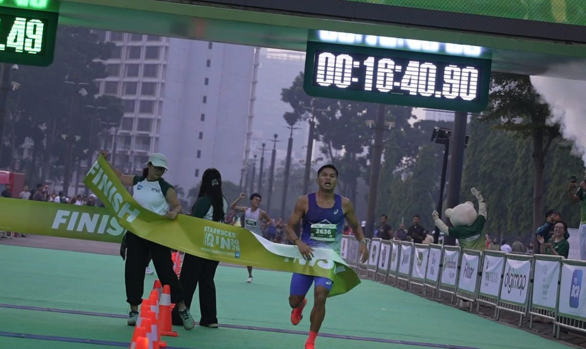 pelari-menuju-finish-starbucks-run-2026