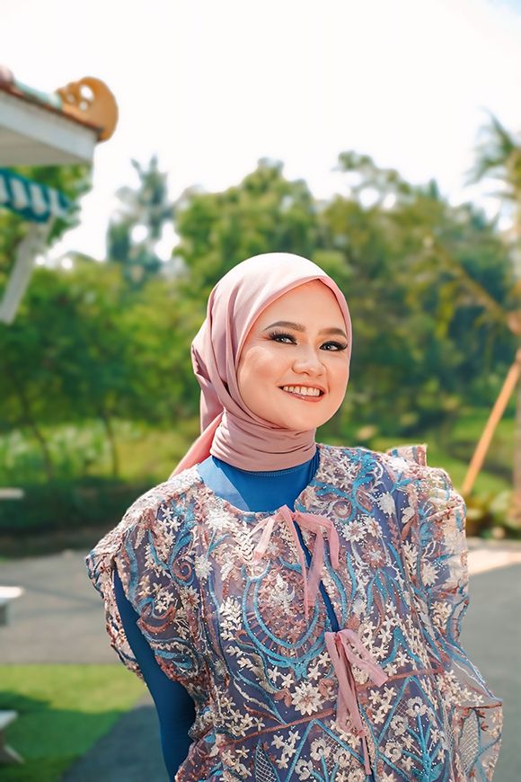 maulin-vokalis-billkiss-single-beruntung