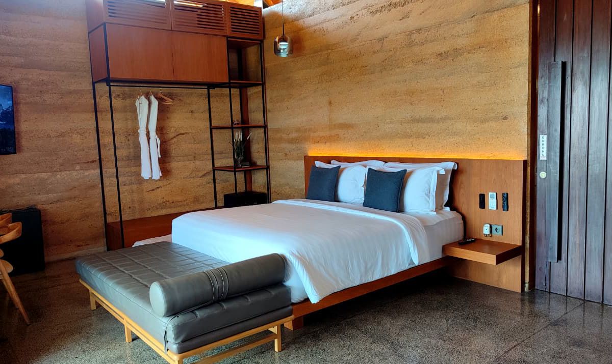suite-room-dros-villa-pelabuhan-ratu