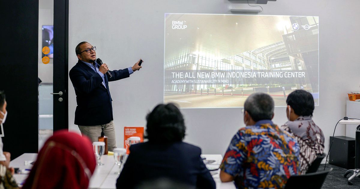 BMW Indonesia Berbagi Ilmu Dan Teknologi Kepada Kemenhub RI