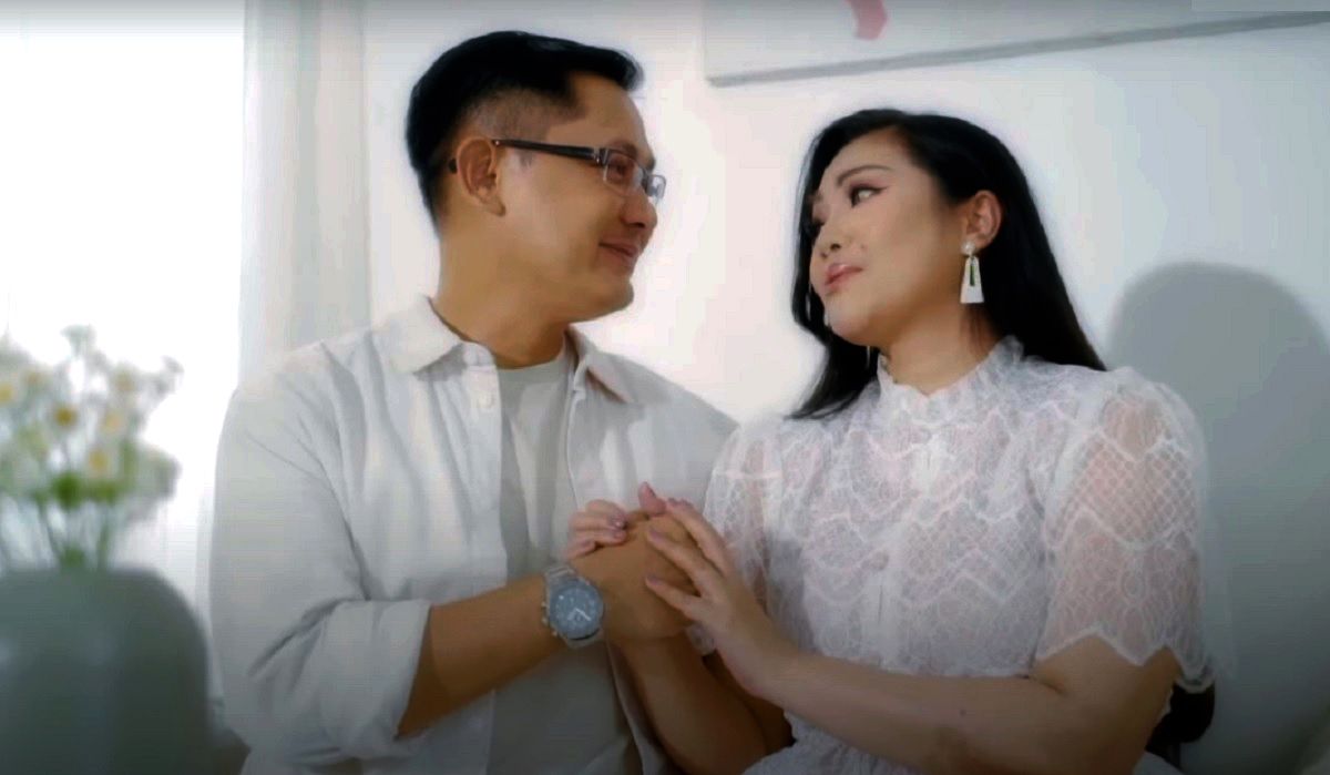 Aku Kangen Kamu Single Baru Fitri Carlina Miliki Cerita LDR Dengan Suami