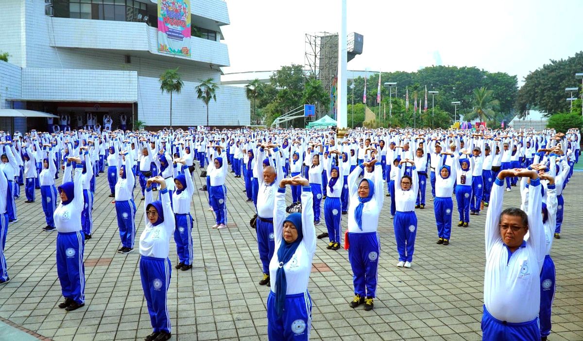 Kemenpora Gelar Jumat Krida 1500 Peserta Ling Tien Kung Ramaikan Halaman Kantor