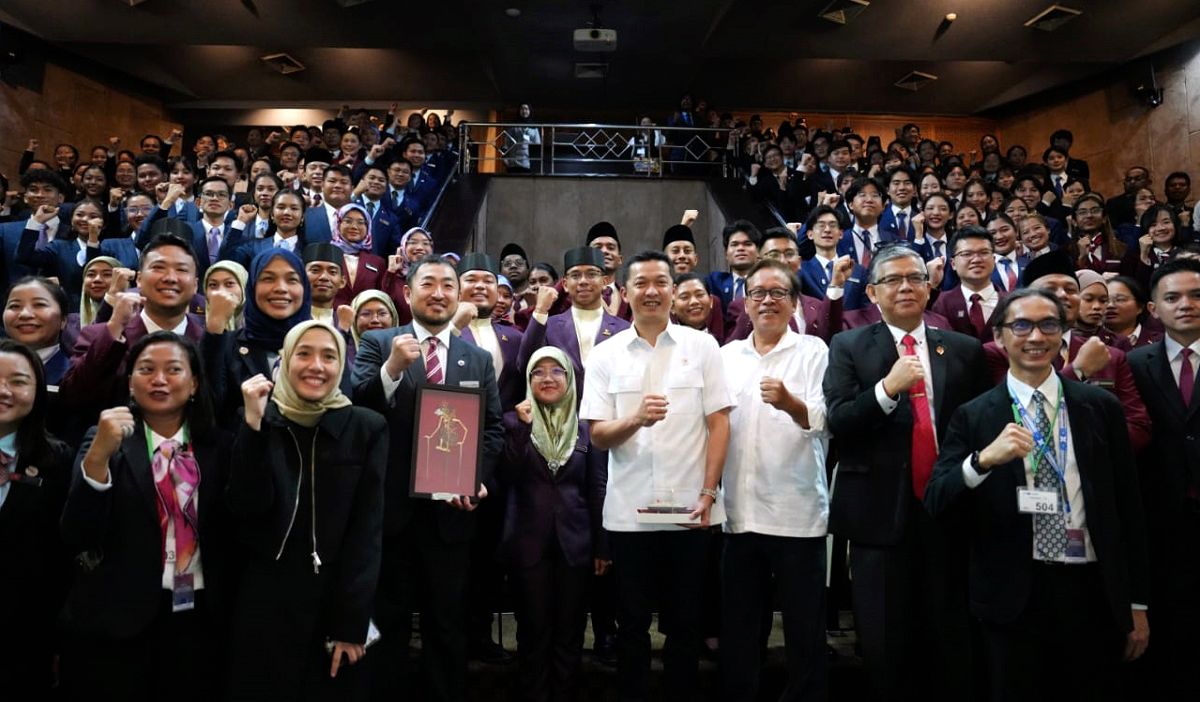 Wamenpora Taufik Hidayat Terima Delegasi The 48th SSEAYP 2024 Dorong Pemuda Jadi Arsitek Masa Depan