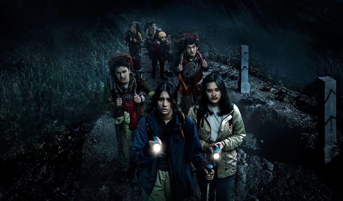 Petaka Gunung Gede Film Horor Terbaru Starvision Tayang Bioskop 06 Februari 2025