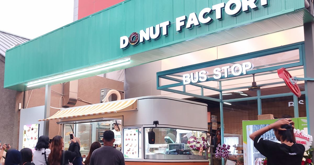 Donut Factory Baru Buka Di Blok M, Pengunjung Ngantri Donut Lava