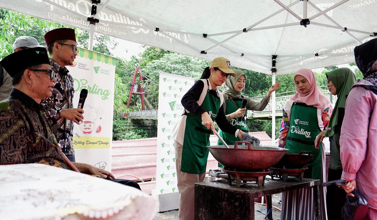 Keseruan Marcella Zalianty dan Chef Amanda Berbagi Menu Berbuka di Srengseng Sawah