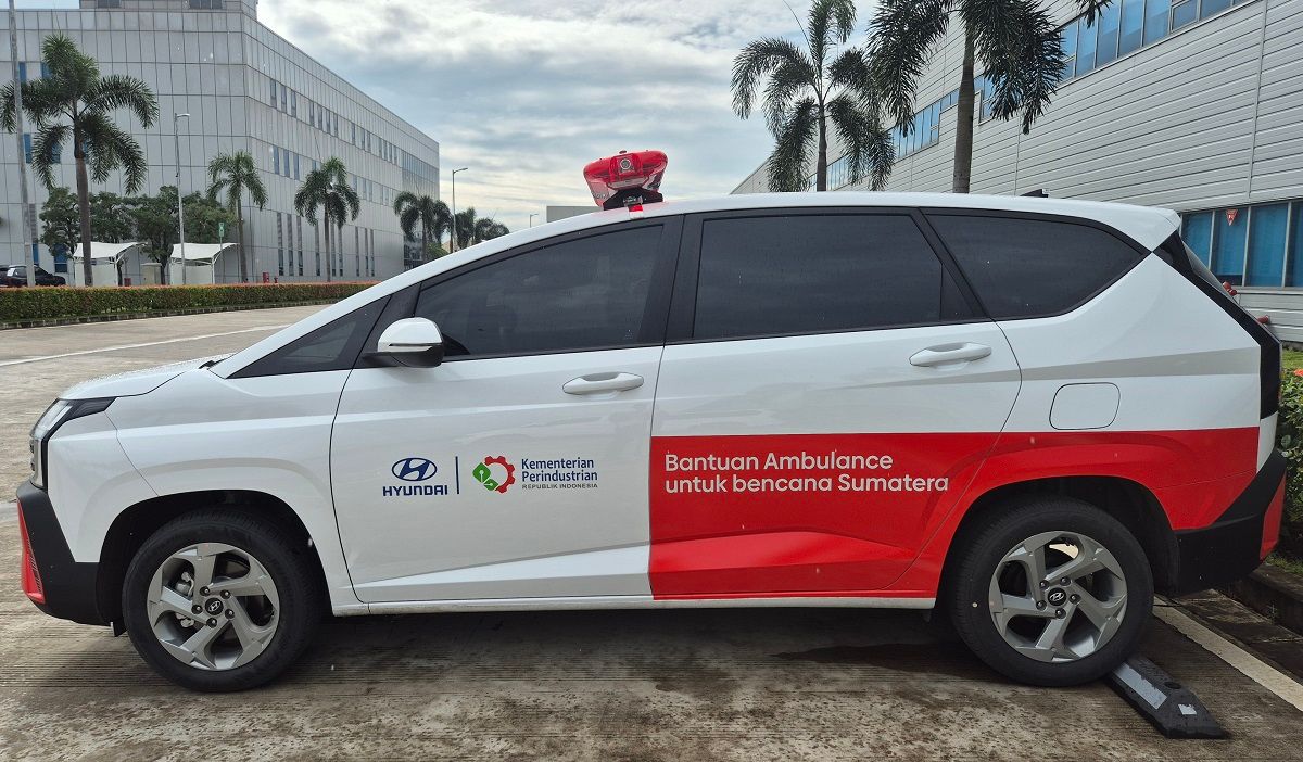 Hyundai Donasikan Ambulans Stargazer untuk Bencana Sumatera
