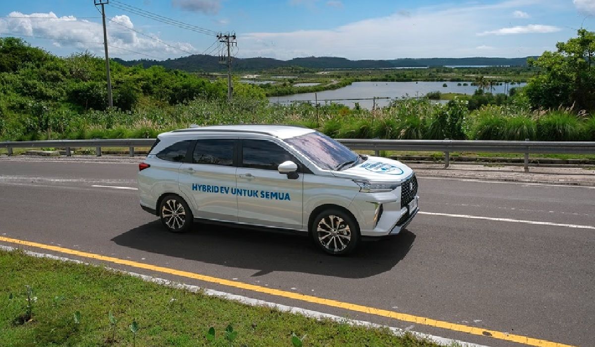 Veloz Hybrid EV Lintas Nusa 2025 Uji Medan Ekstrem