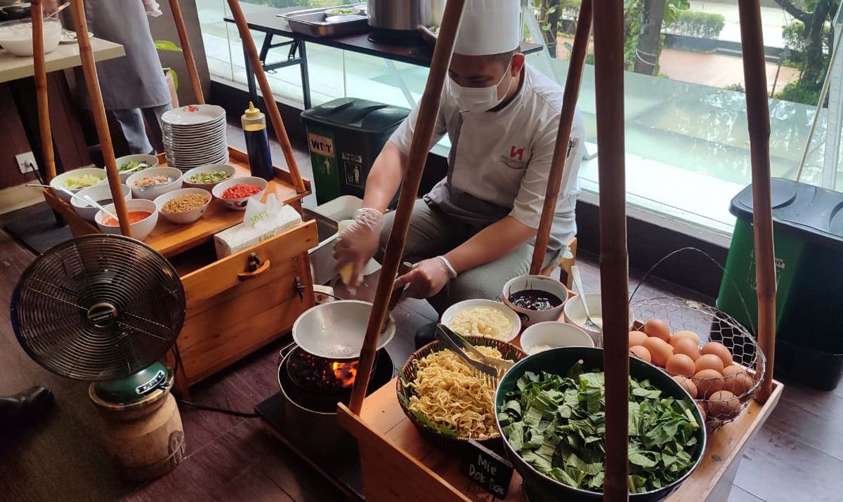 Bikin Ngiler! Empal Balado & Soto Tangkar di Kampoeng Ramadan Swiss-Belresidences Kalibata