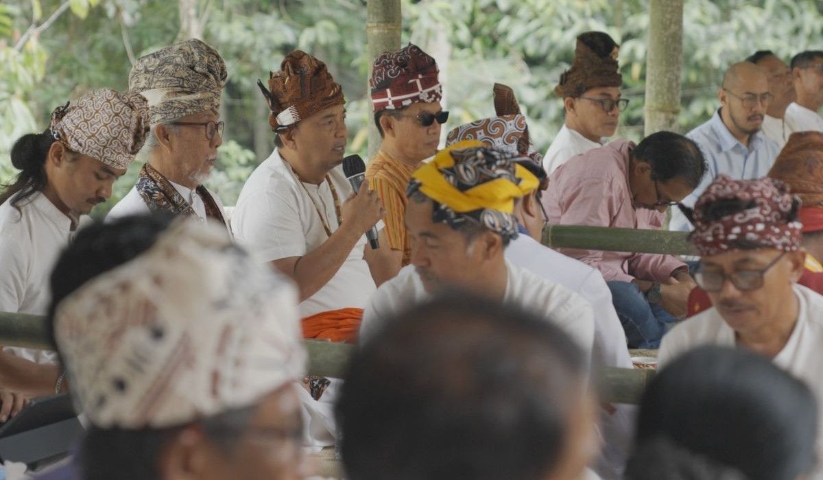 Ma’Buak Burun Mangkali Oto’, Persidangan Adat Toraya