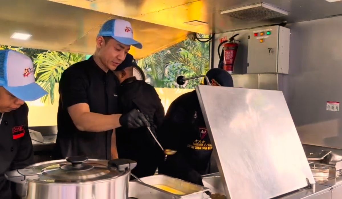 Chef Hideki Masak 250 Porsi Nasi Goreng di Dapur Jaga Jakarta