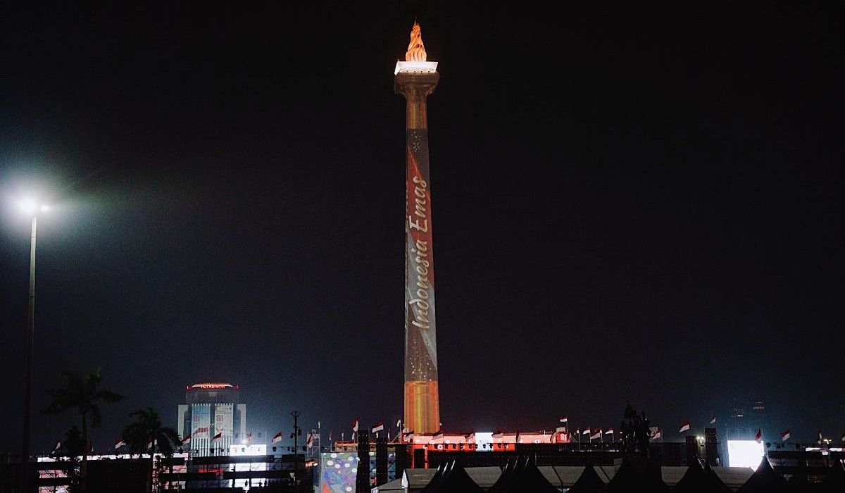 Monas Disulap Jadi Kisah Perjalanan Indonesia Lewat Cahaya
