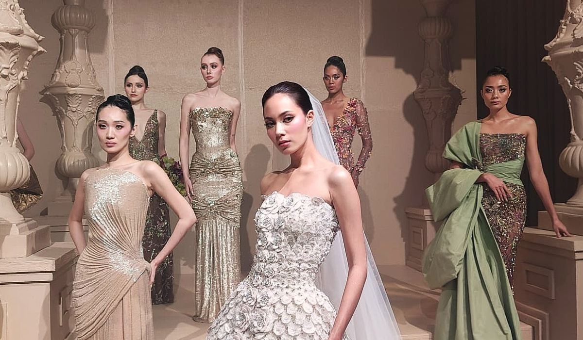 Yogie Pratama Hadirkan Keindahan Tekstur dan Elegansi 1950-an di The Langham Fashion Soirée 2026