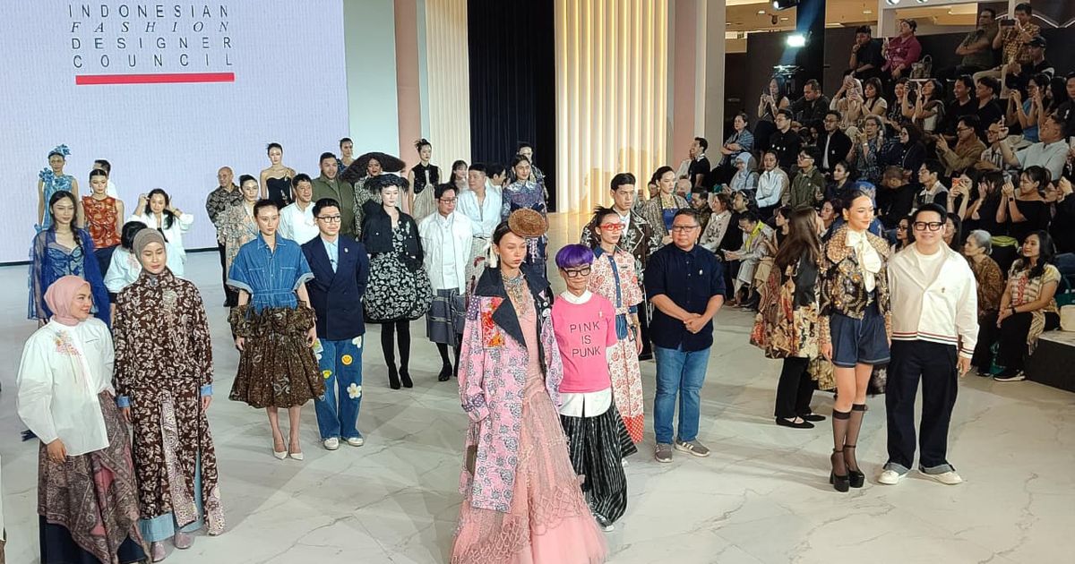 Cantik & Elegan, Batik Kudus dan Denim Bertemu di KANVAS BUDAYA: SATU NAPAS