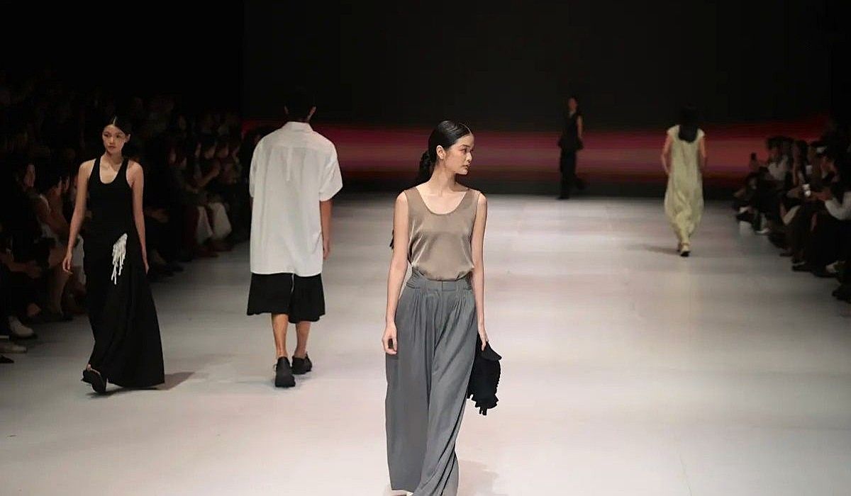 Jakarta Fashion Week 2027 Jadi Panggung Inovasi dan Kolaborasi Desainer Lintas Negara