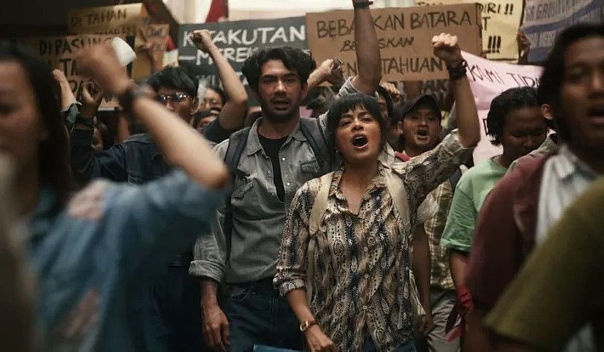Laut Bercerita, Adaptasi Novel tentang Cinta dan Kehilangan