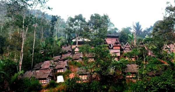 Kasepuhan Ciptagelar Dikawasan Pedalam Gunung Halimun – Salak