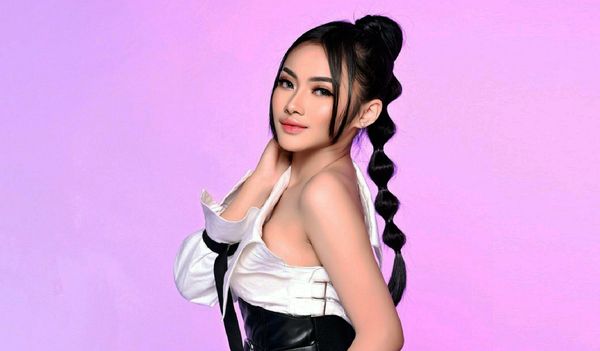 Ria Bintang Baru Dunia Musik Pop Indonesia Ingin Terus Berkembang Dan Bersinar