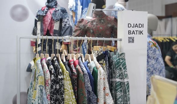Djadi Batik Hadir di JMFW 2026 dengan Koleksi Tumbuh Mekar