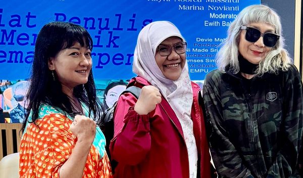 Tiga Cerpenis Perempuan di Diskusi Meja Panjang TIM