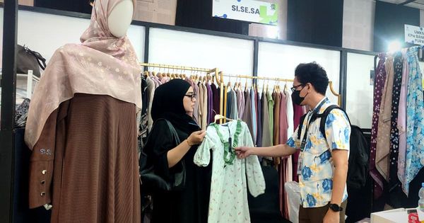 SISESA Tampilkan Tiga Lini Terbaru di Jakarta Muslim Fashion Week (JMFW) 2026