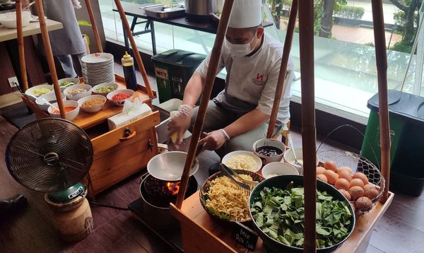 Bikin Ngiler! Empal Balado & Soto Tangkar di Kampoeng Ramadan Swiss-Belresidences Kalibata