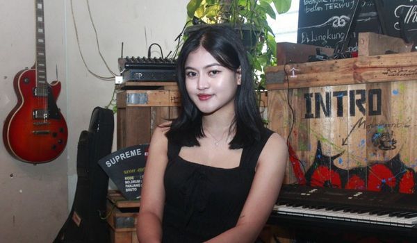 Karyn Suarakan Luka Kehilangan lewat “Jika Memang”