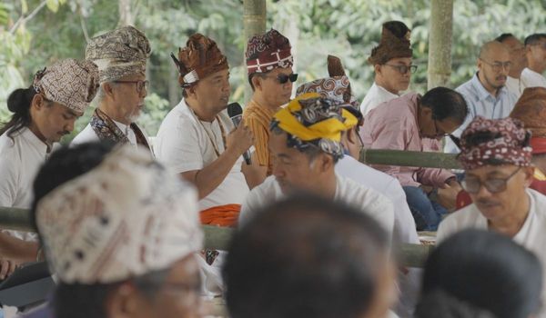 Ma’Buak Burun Mangkali Oto’, Persidangan Adat Toraya