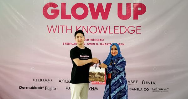Glow Up with Knowledge, Edukasi Skincare untuk Remaja