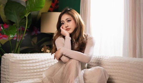 Sisca Saras Rilis Katanya Cinta, Lagu Romansa Patah Hati