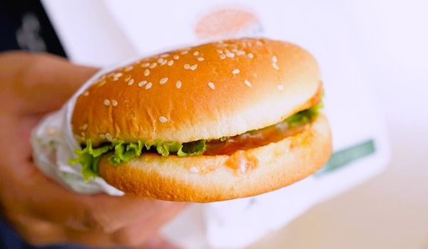 Burger TemCi Angkat Kentang Kleci Jadi Kuliner Inovatif
