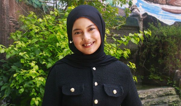 Kamilla Azzahra Rilis Hate To The Moon tentang Cinta