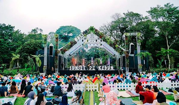 Sunset di Kebun 2026 Satukan Musik, Alam, dan Wisata