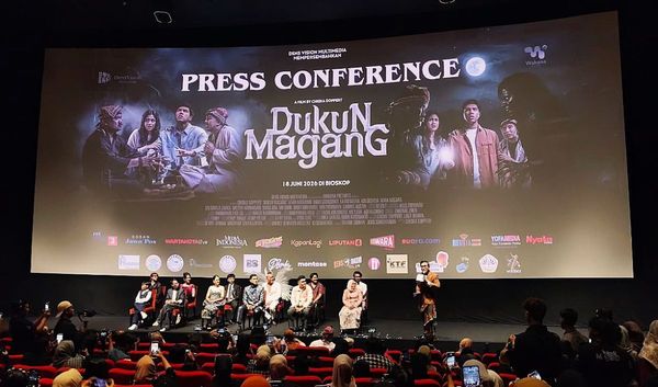 Dukun Magang, Horor Komedi tentang Mahasiswa Jadi Dukun