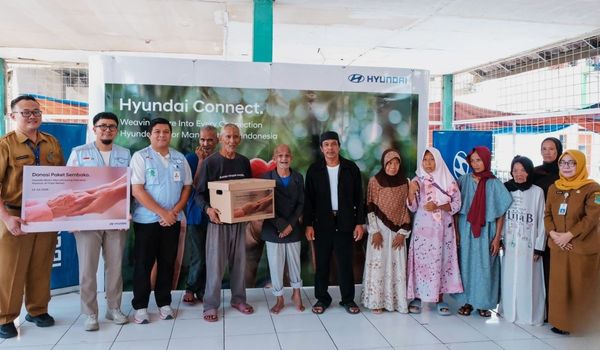 Hyundai HMMI Tebar Kepedulian bagi Lansia Lewat Silver Meals