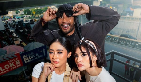 Duo Anggrek dan Ecko Show Bikin Heboh di Senayan Tanah Abang